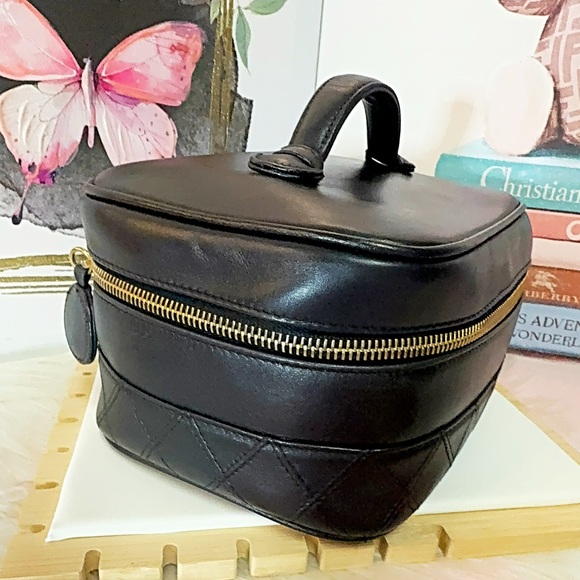 Chanel Vanity Bag Black Leather include dust bag - Picture 2 of 12